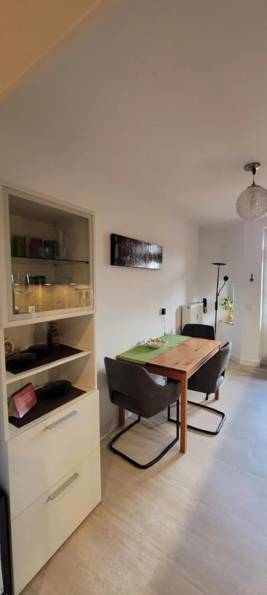 Image 6 of Air-conditioned apartment in a great location with balcony