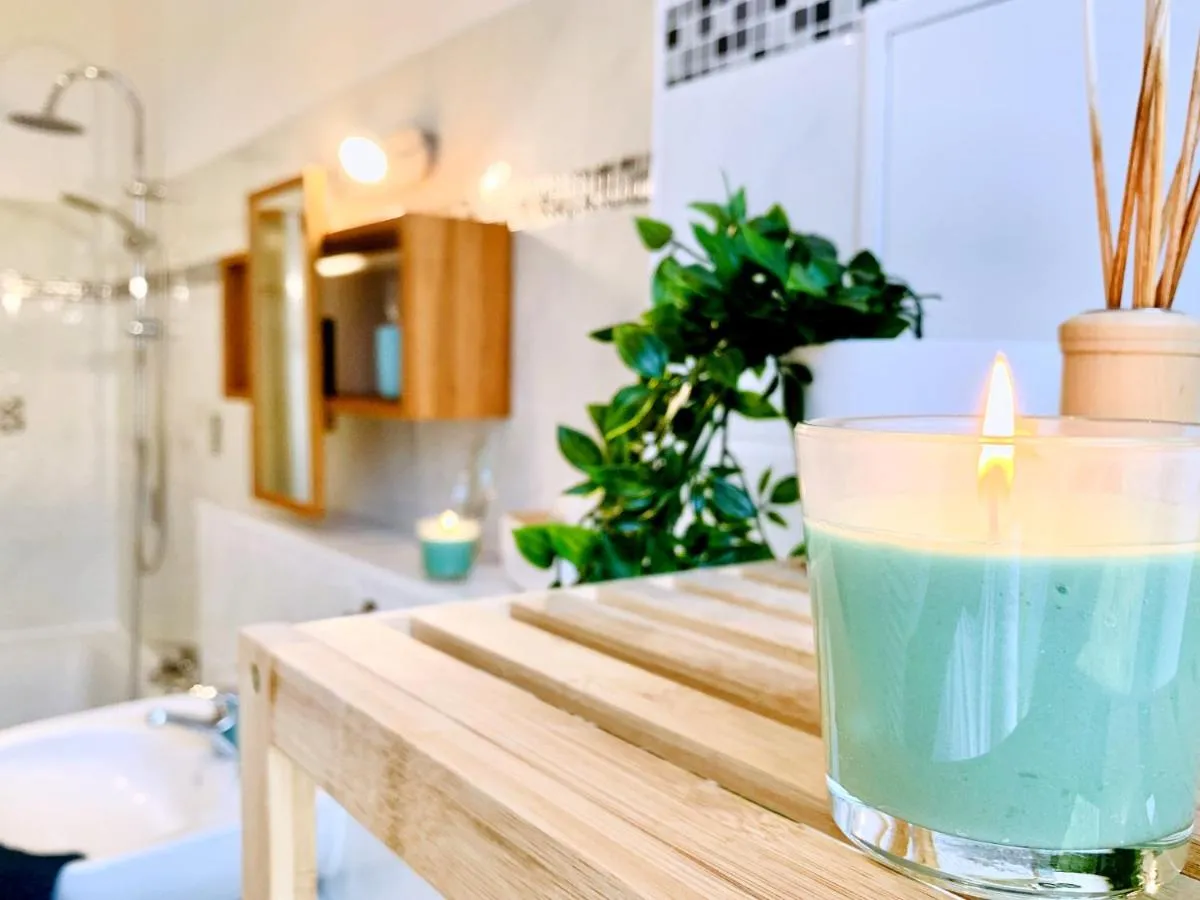 Image 2 of Am Puls der Stadt – Ferienwohnung in Citynähe! – “Karli”