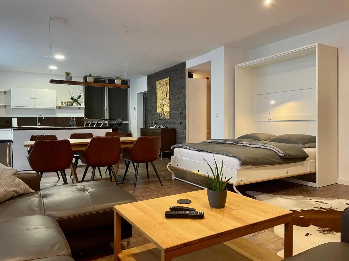 Image 1 of Apartment Leipzig Waldstraßenviertel Loft Terrasse, RedBull Arena