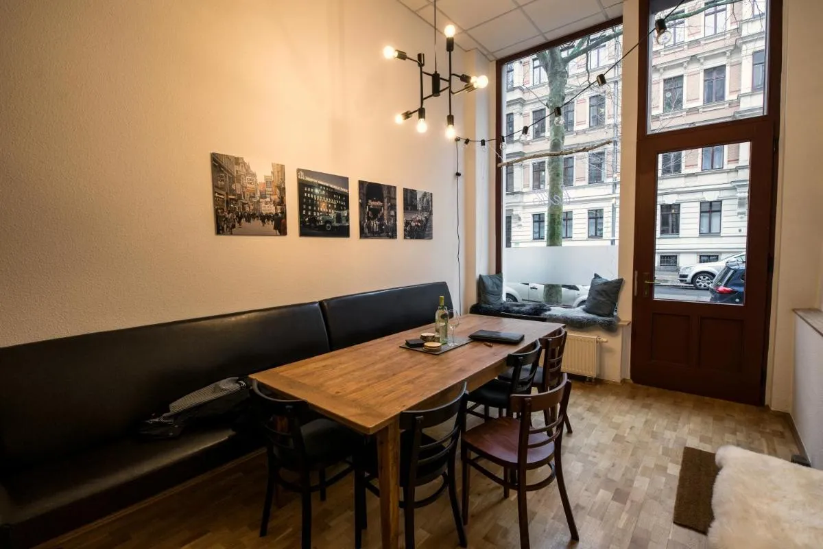 Image 3 of Apartment Waldstraßenviertel