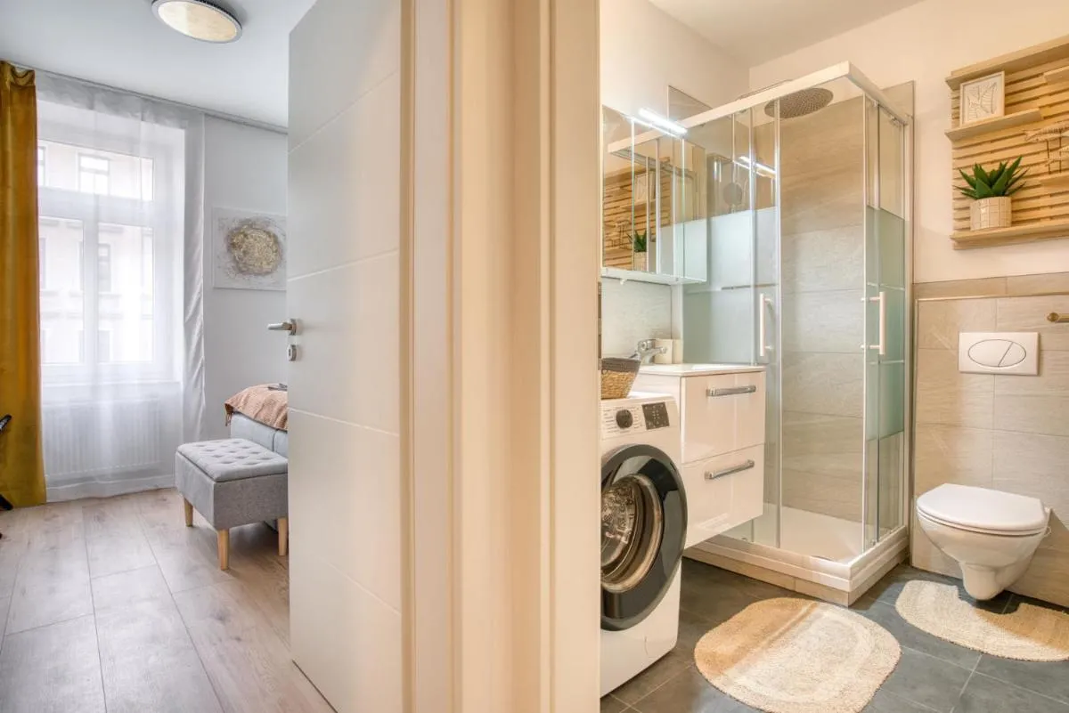 Image 1 of Beautiful 2 room apartment