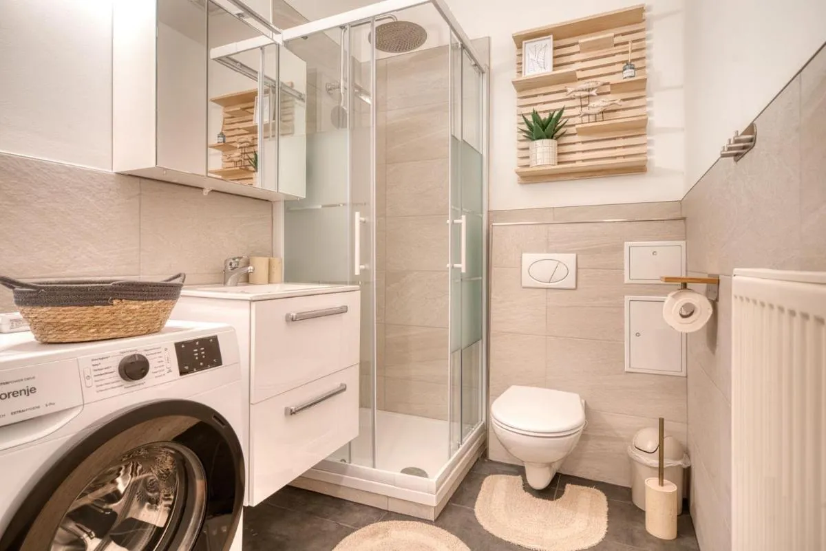 Image 6 of Beautiful 2 room apartment