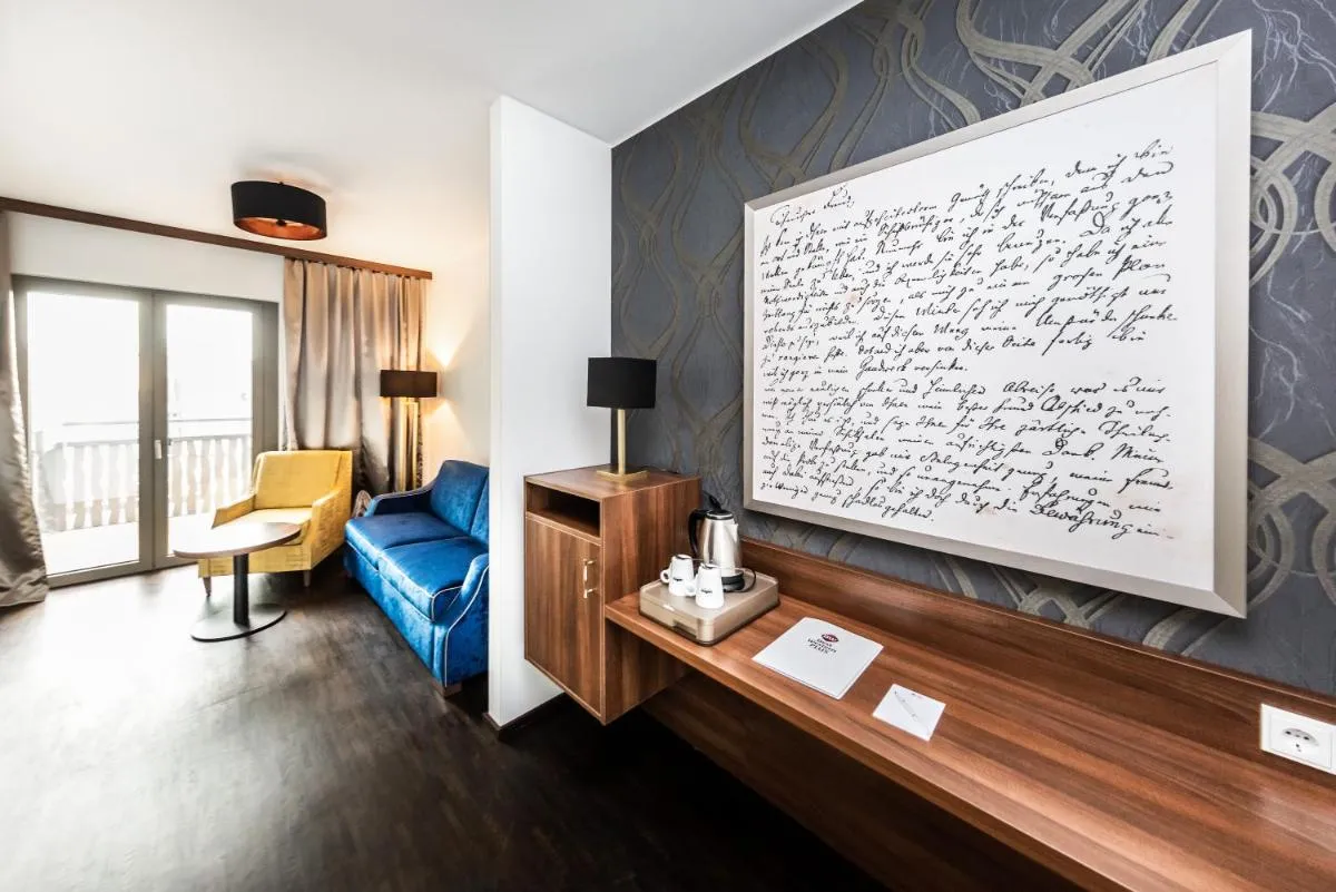 Image 4 of Best Western Plus Royal Suites