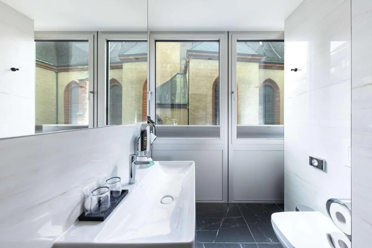 Image 2 of Best Western Premier Royal Blue – Adult only