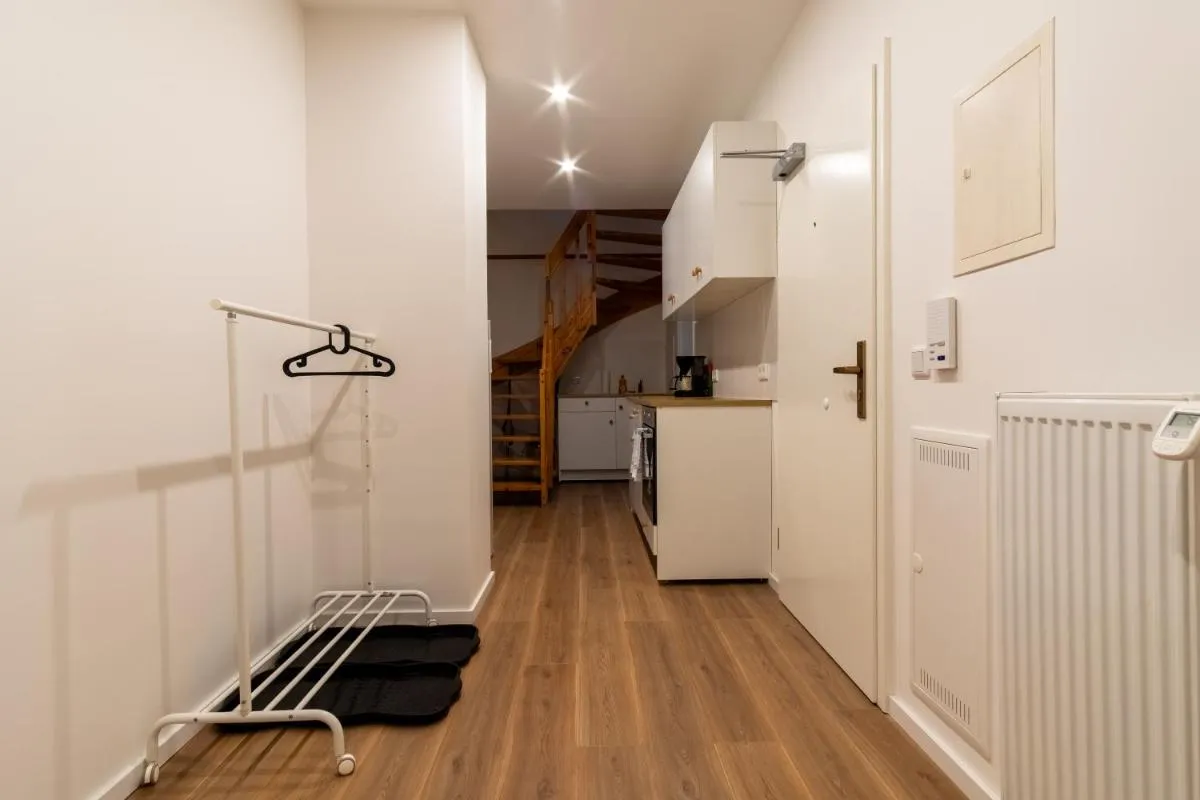 Image 3 of Big apartments, big bathrooms, single beds, perfect for groups