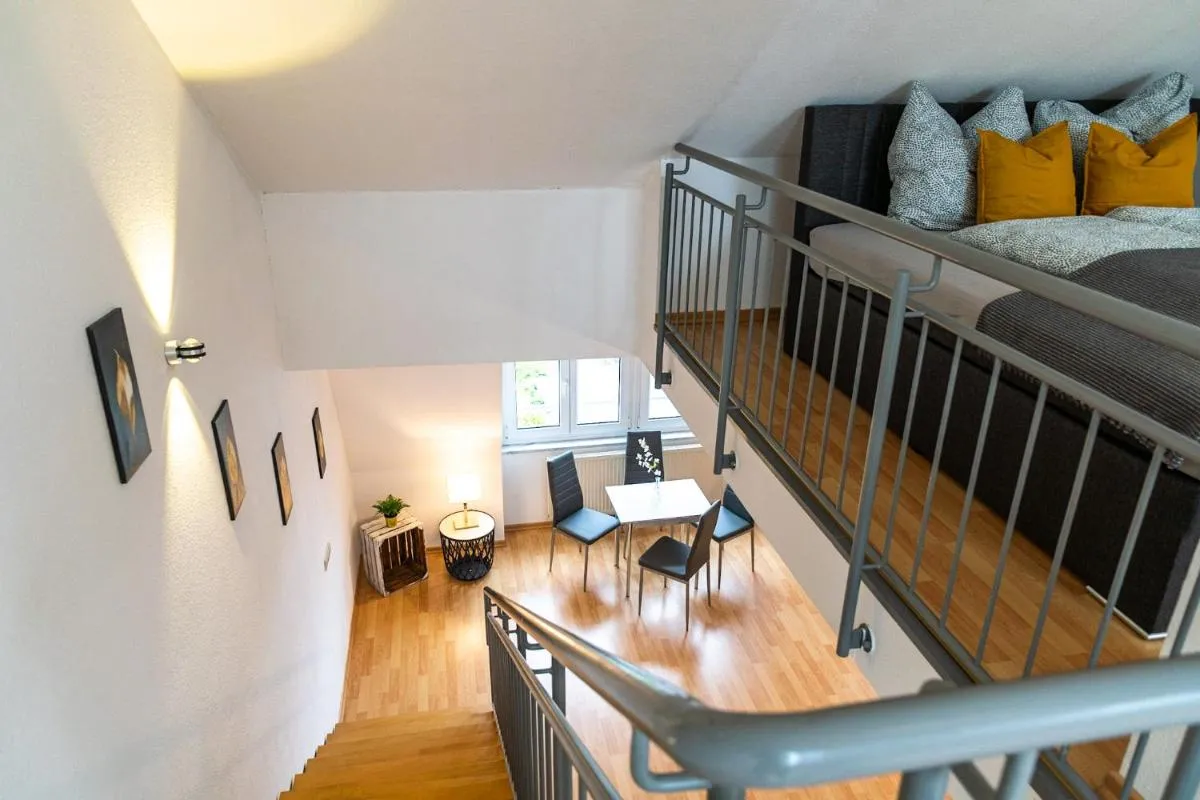 Image 1 of Blue Chili 99 – Großzügiges Loft WLAN Boxspringbett bis 4 Pers