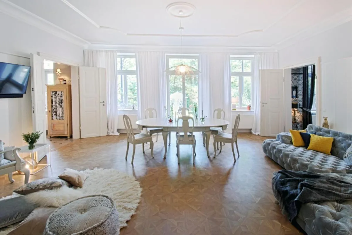 Image 4 of Cora Apartments