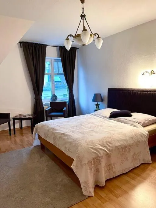 Image 1 of Dachgeschosswohnung mit 2 Schlafzimmern Zentrum Nord mit Aufzug