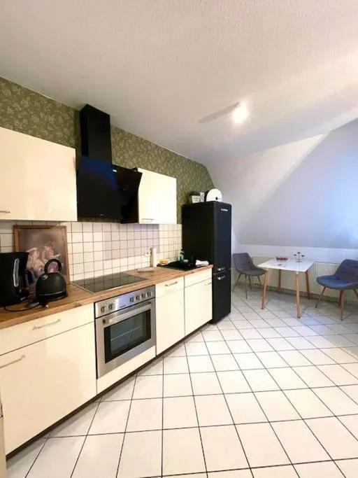 Image 3 of Dachgeschosswohnung mit 2 Schlafzimmern Zentrum Nord mit Aufzug