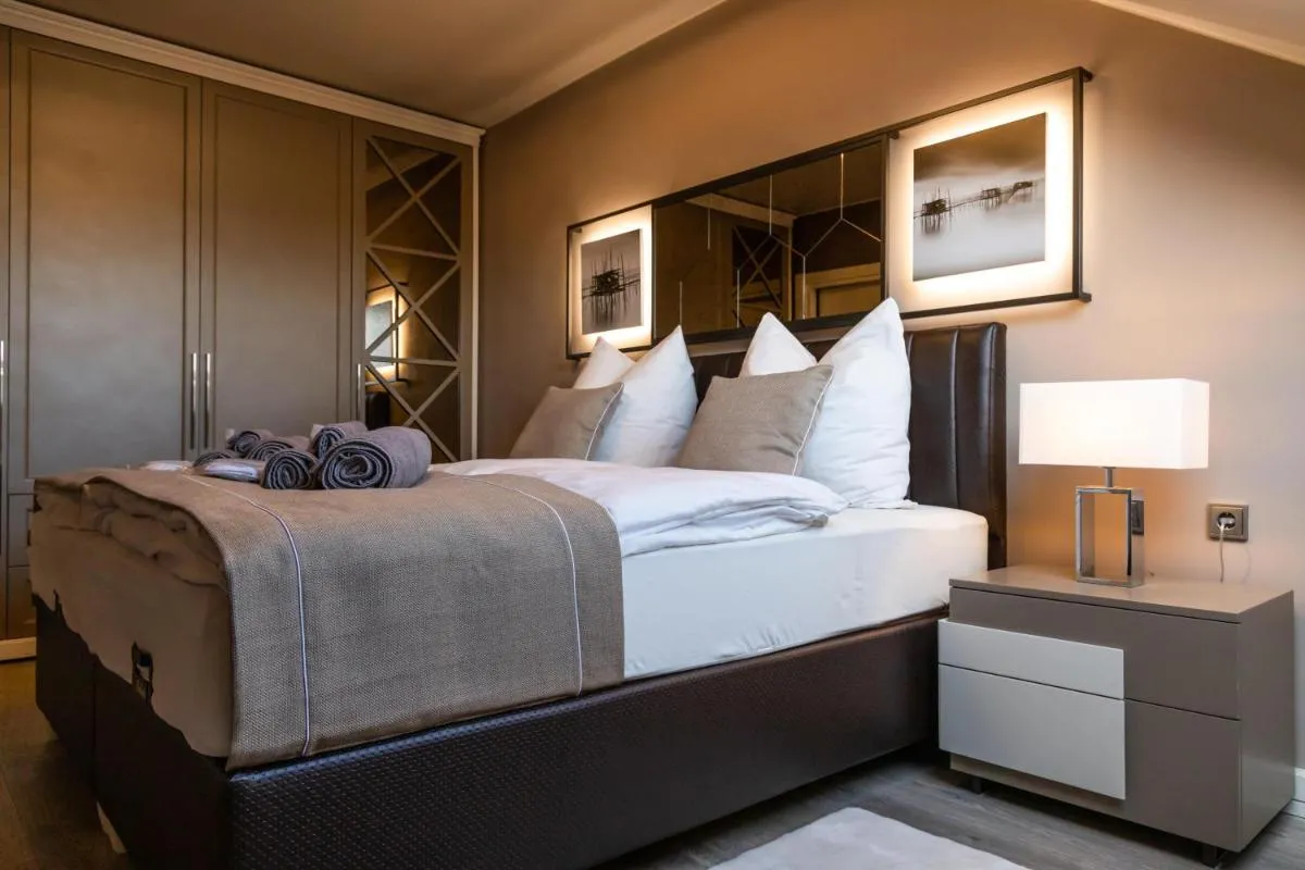 Image 1 of Deluxe Apartment mit Tiefgarage in Nähe Messe-BMW-Porsche-DHL-Flughafen-Flugzeugwerk der Deutsche Aircraft