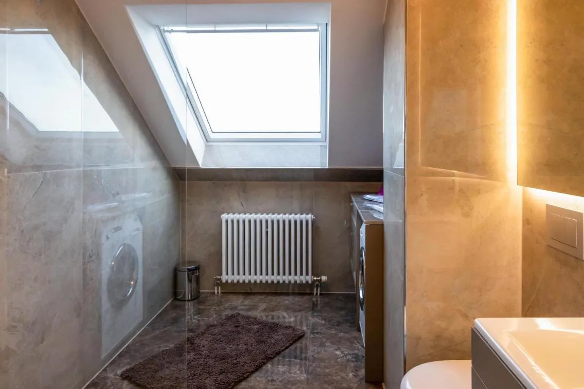 Image 6 of Deluxe Apartment mit Tiefgarage in Nähe Messe-BMW-Porsche-DHL-Flughafen-Flugzeugwerk der Deutsche Aircraft