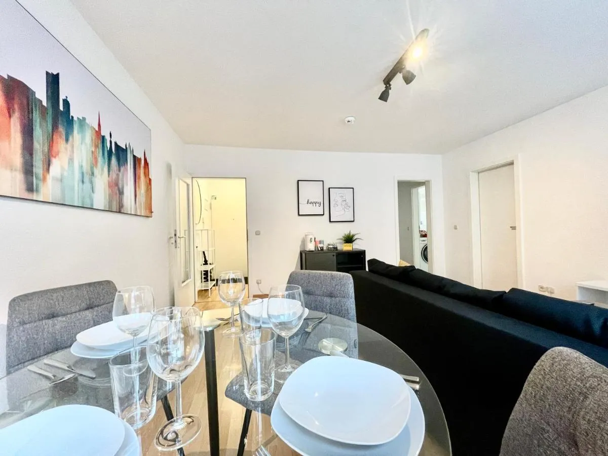 Image 2 of Design City Apt Daisy – Modern, Zentral, Kaffeebar