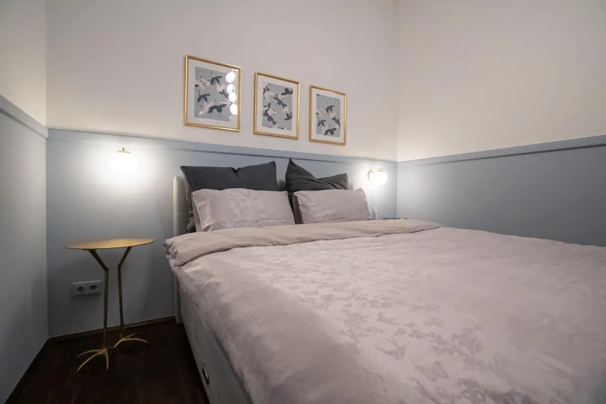 Image 6 of Designer Loft-Ferienwohnung im Zentrum mit Tiefgaragen-Parkplatz, Waschmaschine und Privatterrasse