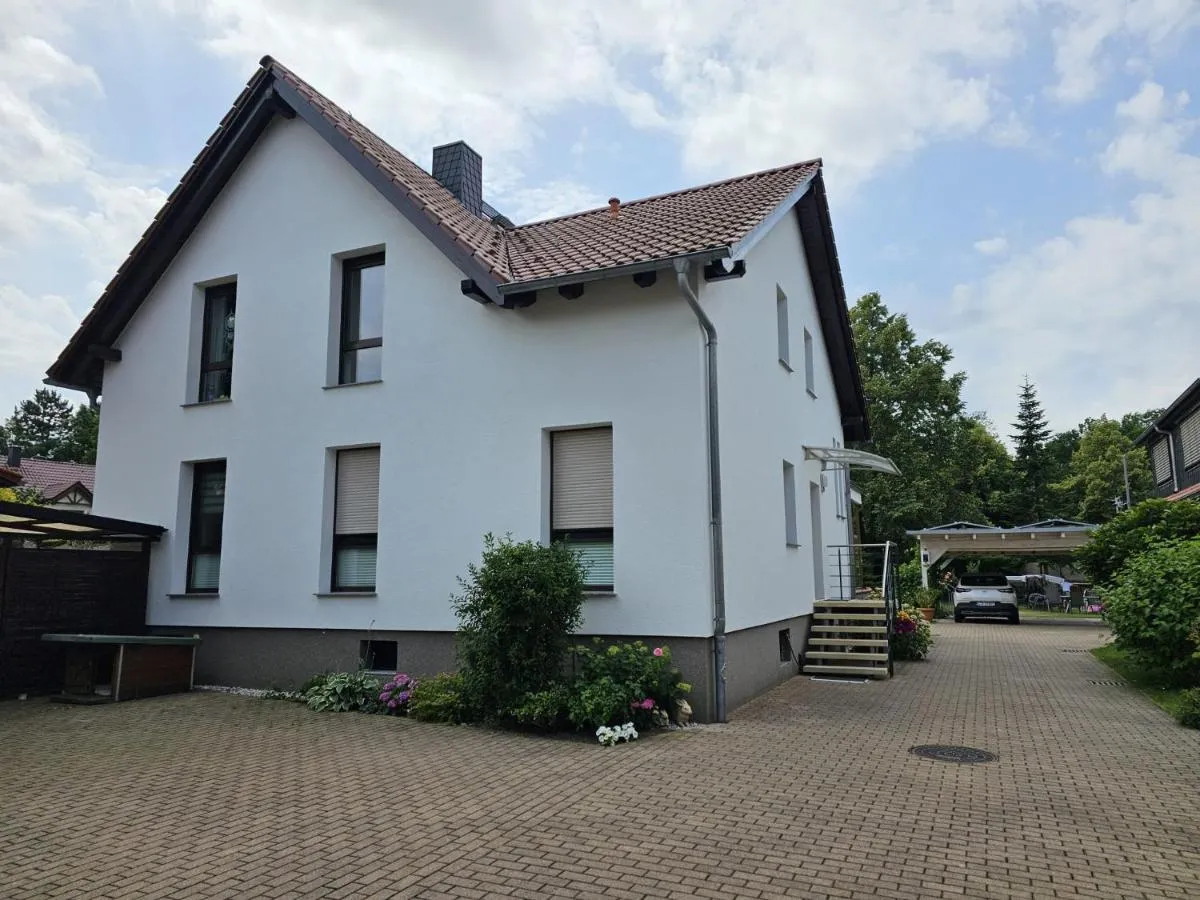 Image 2 of FeWo in Familienhaus mit Garten, Terrasse, Carport mit E-Ladestation, Südost