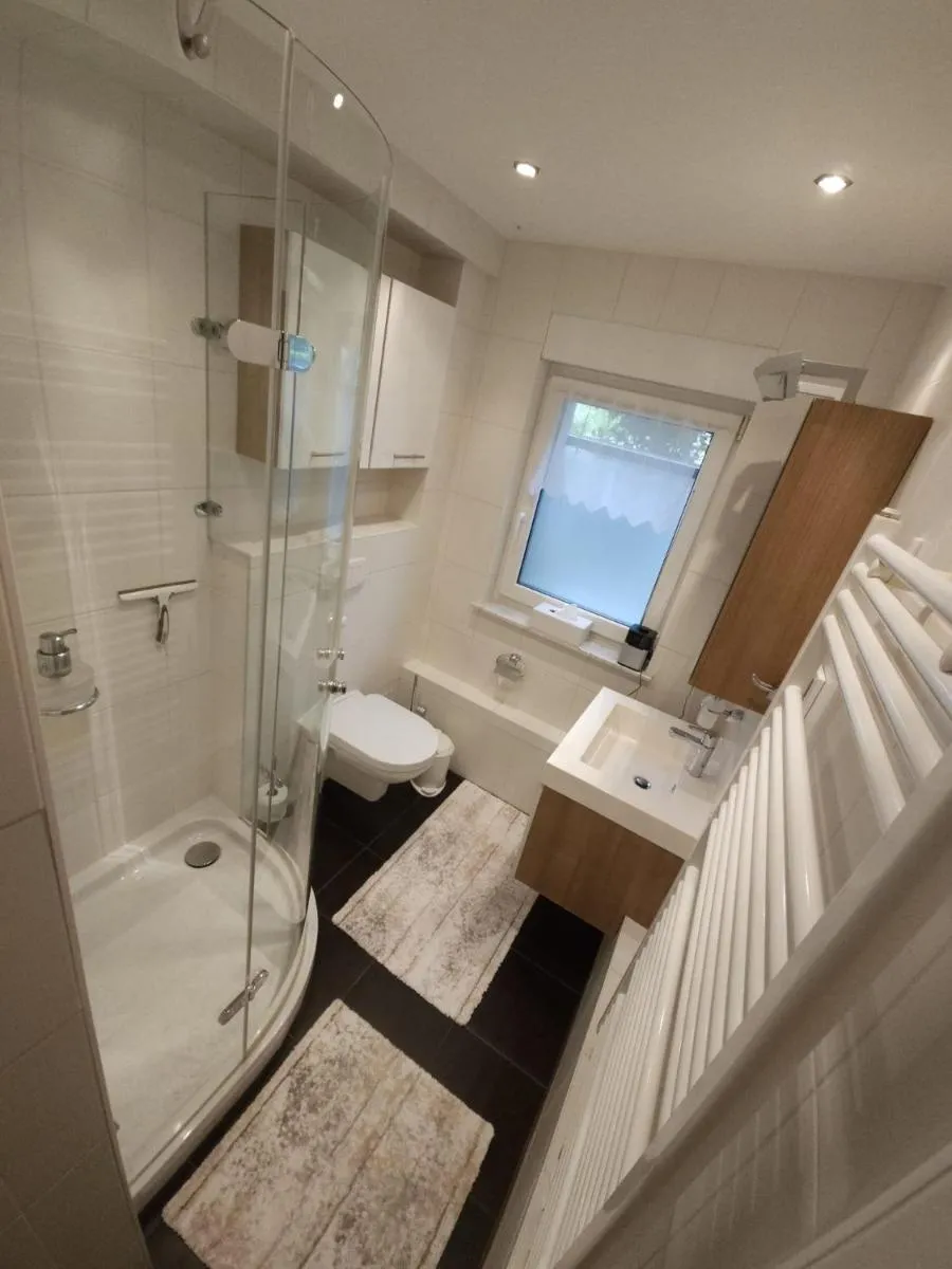 Image 4 of FeWo in Familienhaus mit Garten, Terrasse, Carport mit E-Ladestation, Südost