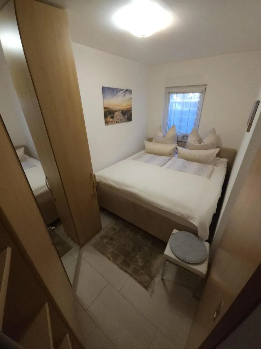 Image 6 of FeWo in Familienhaus mit Garten, Terrasse, Carport mit E-Ladestation, Südost