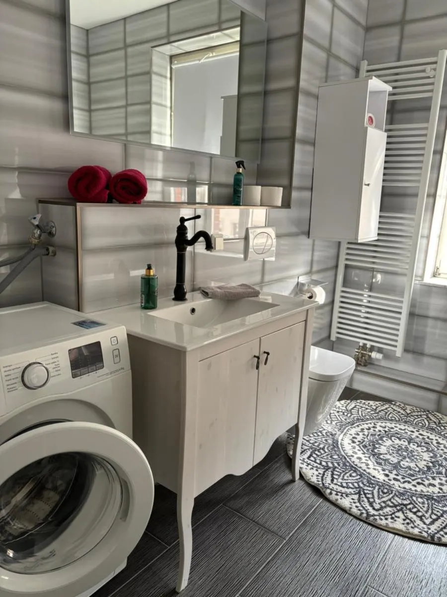 Image 2 of FewoCompany