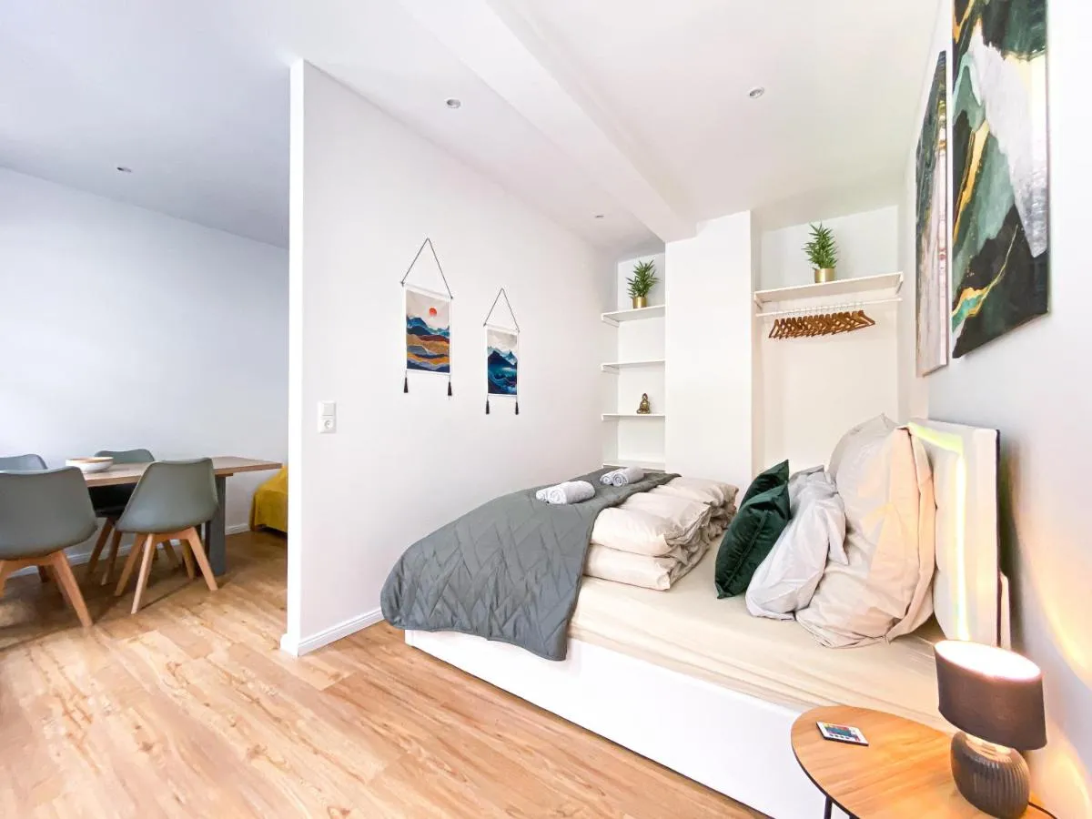 Image 5 of Freundliche Ferienwohnung mit Regendusche, Küche, Waschmaschine&Trockner, TV, WLAN