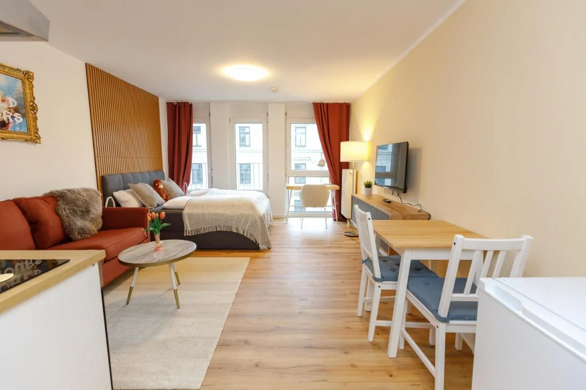 Image 3 of FullHouse Premium Apartments R31