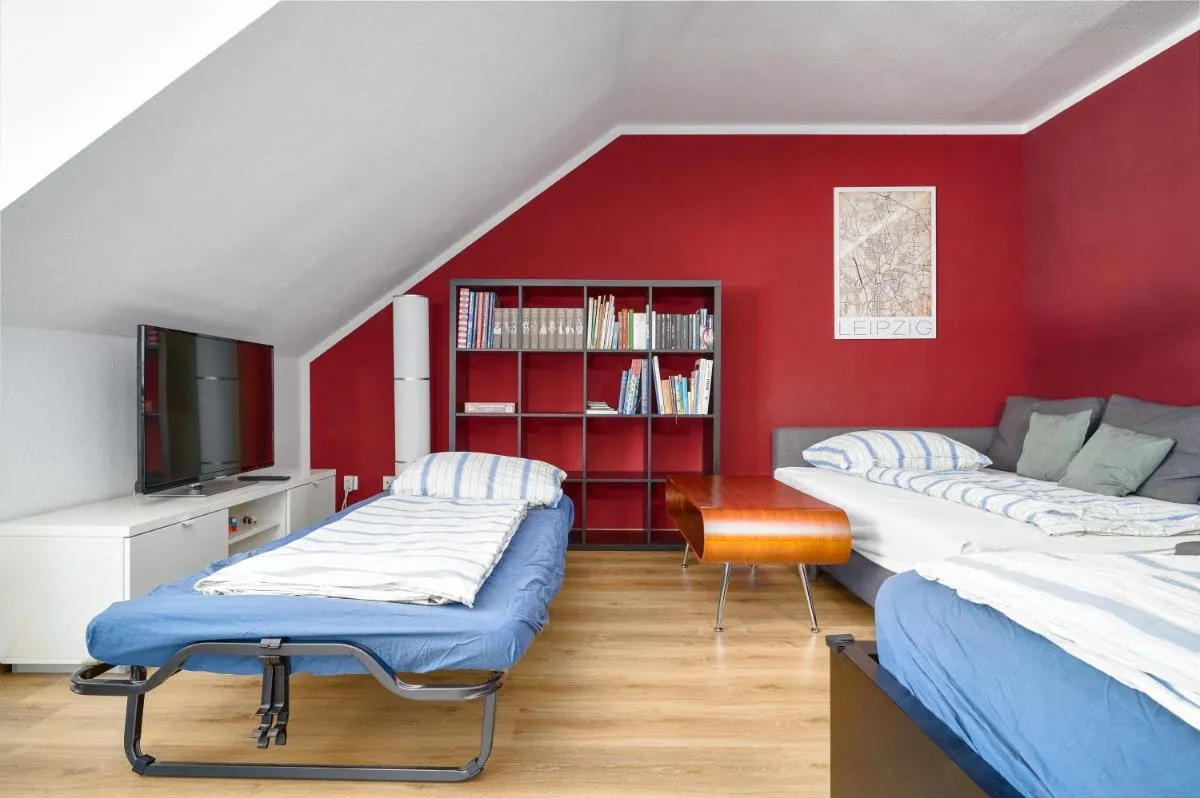 Image 4 of Gemütliche und zentrale Dachwohnung mit Parkplatz und Netflix