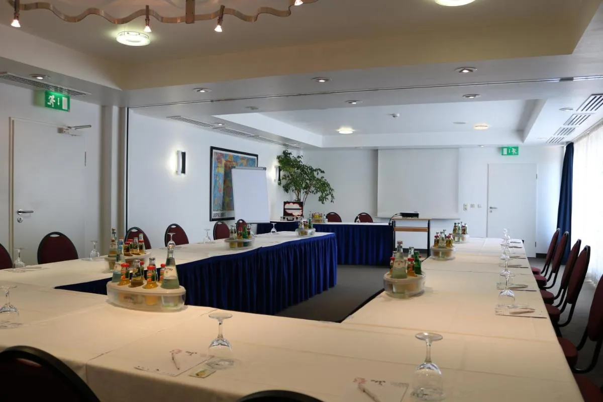 Image 5 of Good Morning + Leipzig