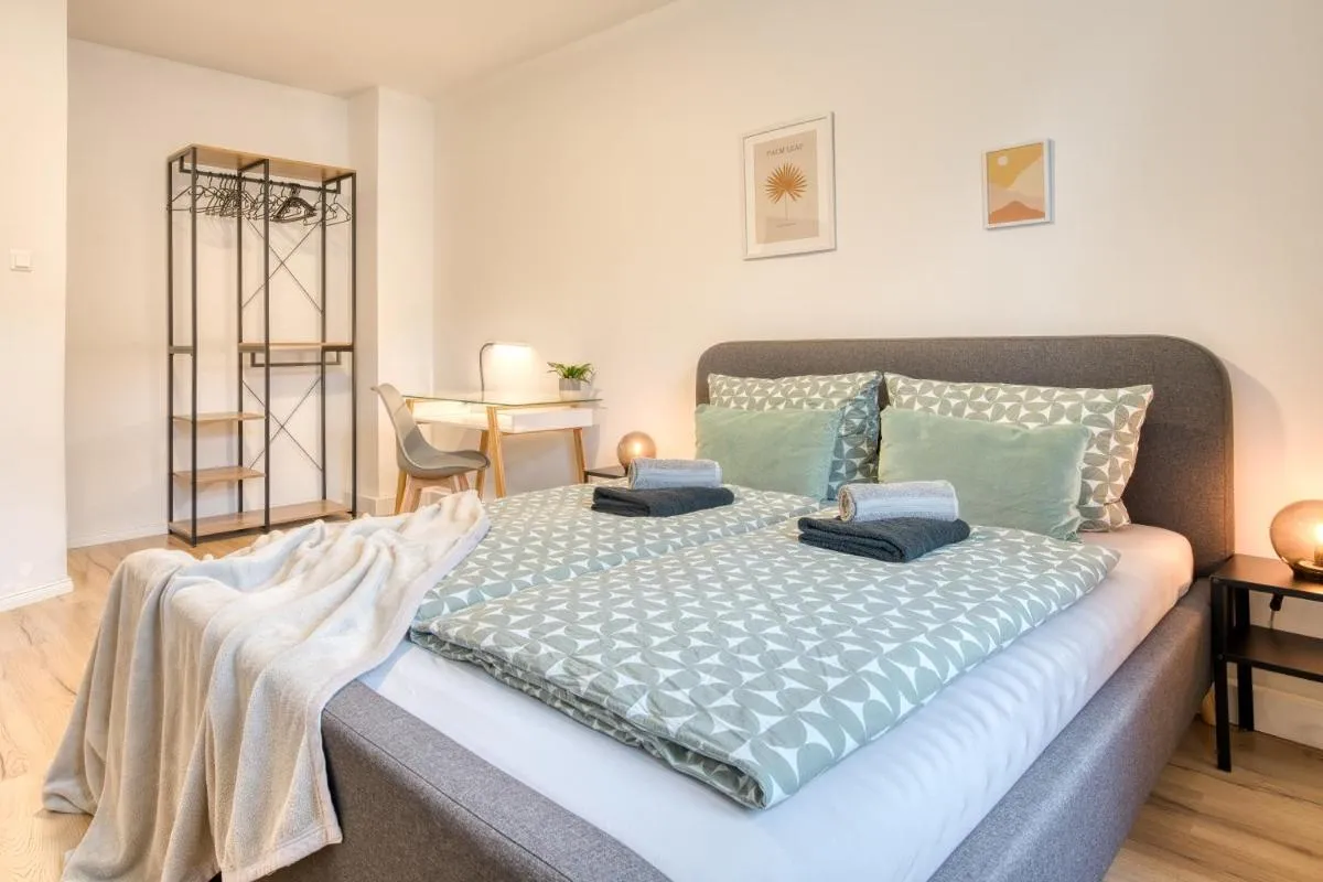 Image 1 of HOMY I Stylisches Retroapartment Netflix & WLAN