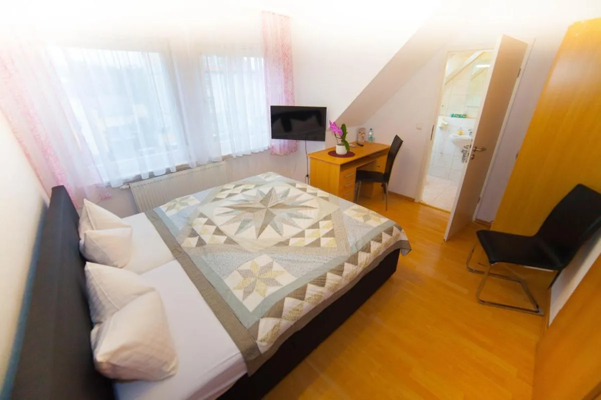 Image 5 of Hotel am Gutspark Prager GbR