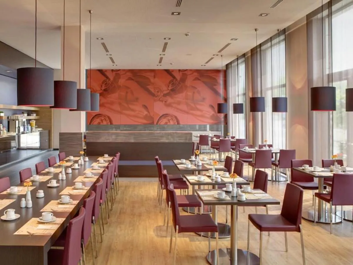 Image 3 of IntercityHotel Leipzig