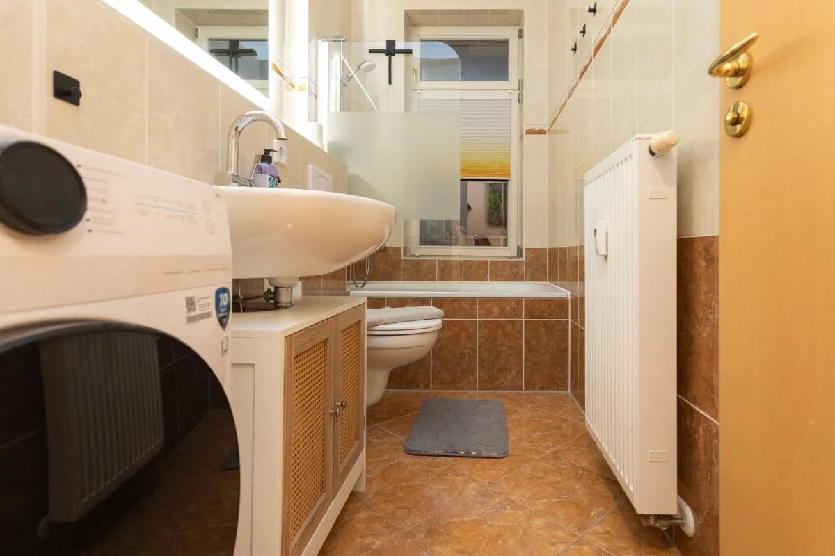 Image 2 of Koala Apartment mit 500 Mbit’s WLAN und Balkon