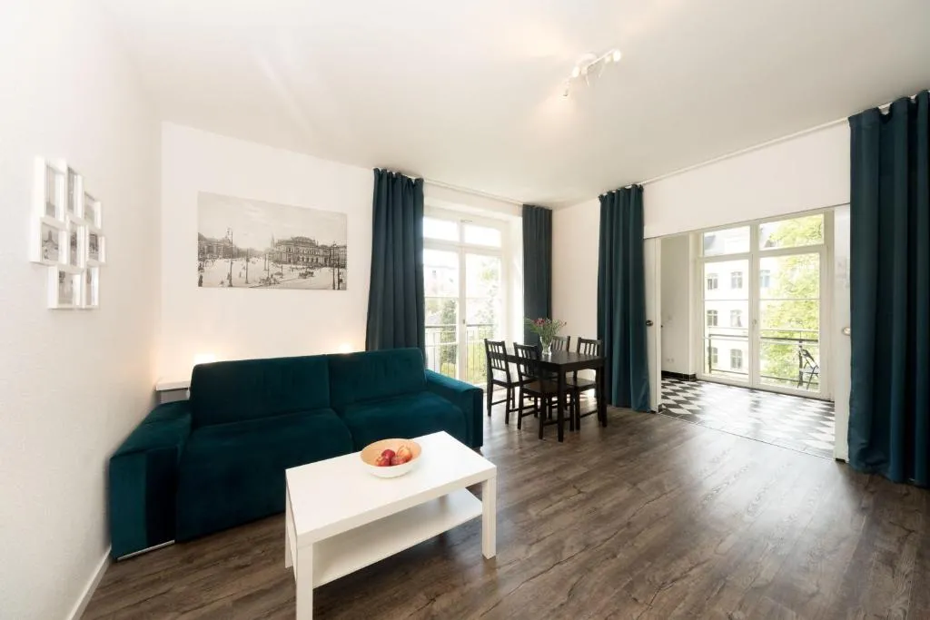 Image of L.E. Home II