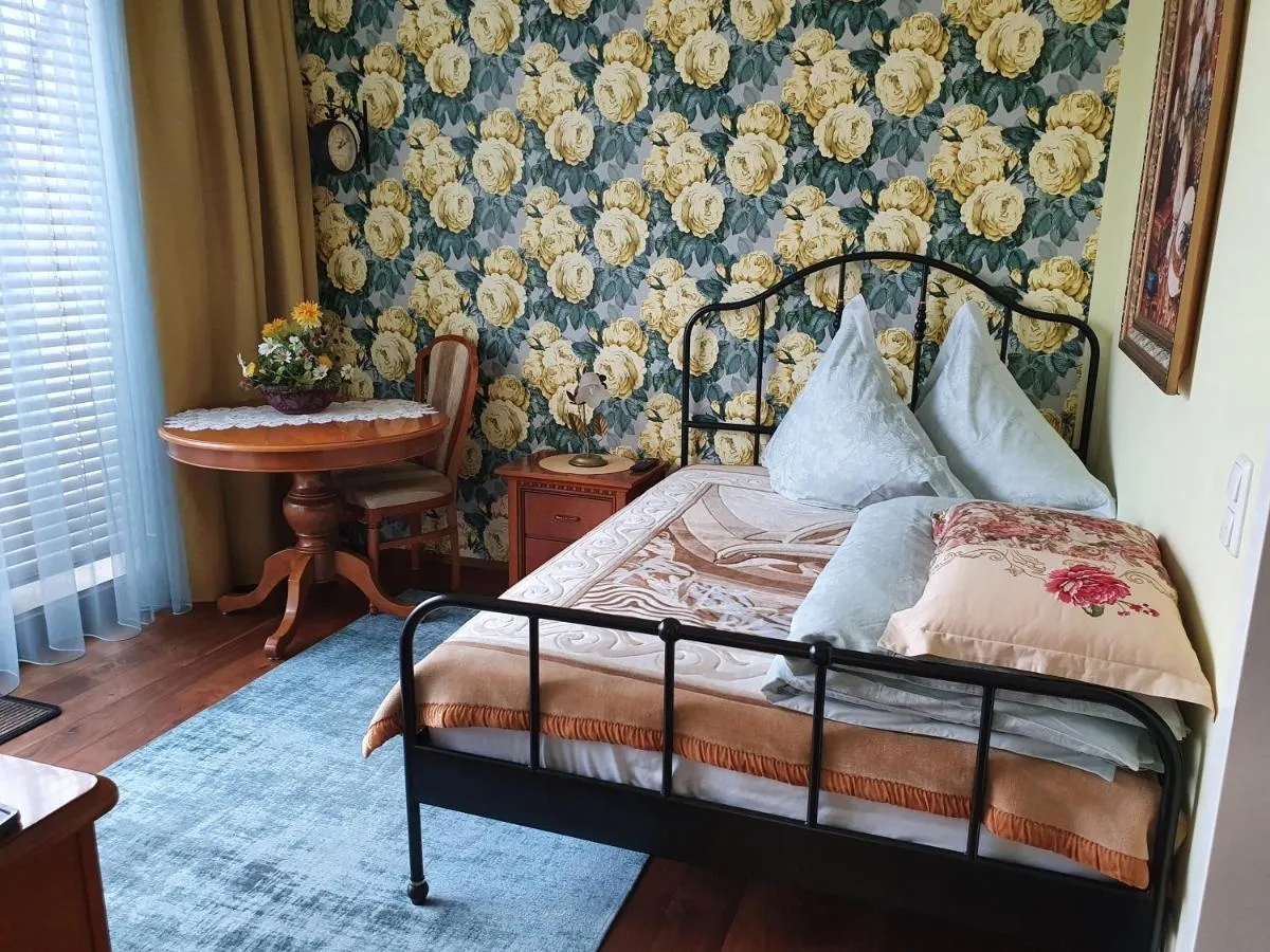 Image 2 of LUXUSAPPARTEMENT mitten in Leipzig Neueröffnung !