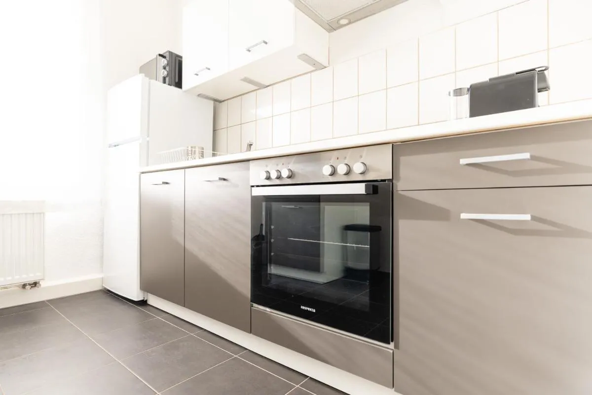 Image 3 of LeHaStays – Apartment Leipzig I 4 Einzelbetten