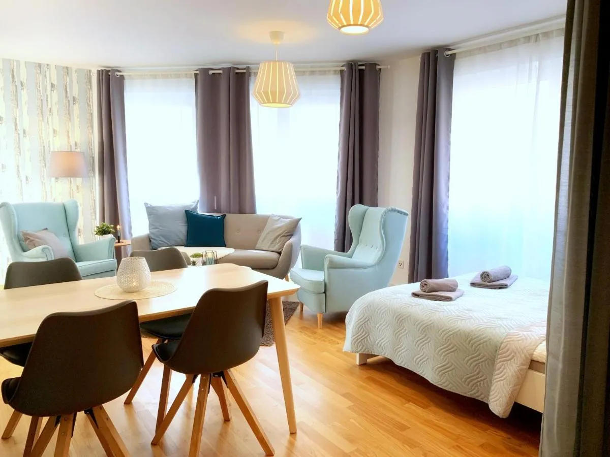 Image 1 of Moderne Ferienwohnung mit bodentiefer Dusche, Waschmaschine und Küche – “Hoffi”