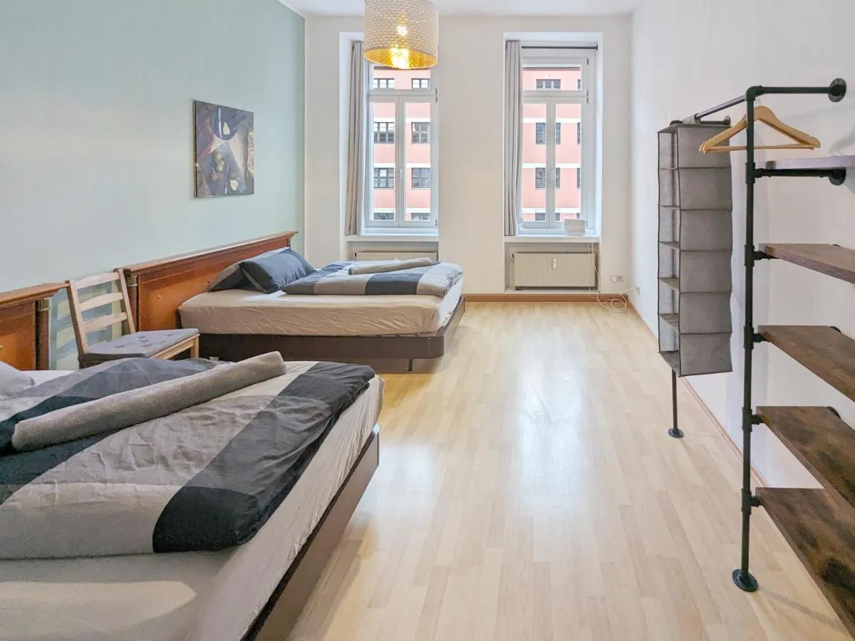 Image 1 of MonteurDreams-de Zentrale, Große 5Z Wohnung, 2 Bäder, Küche