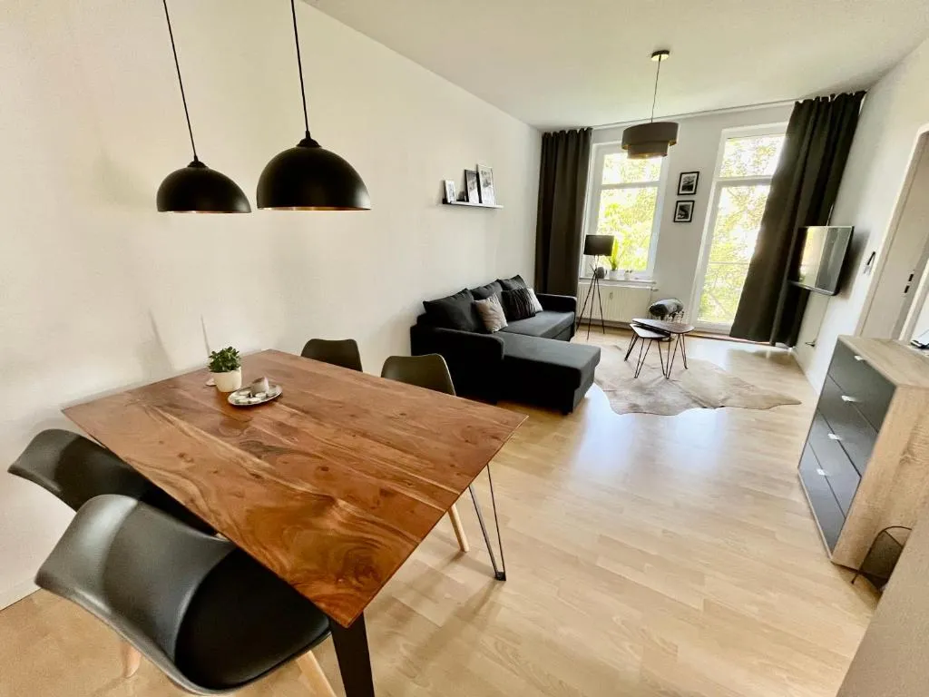 Image of Purer Luxus mit 2 Schlafzimmern, Balkon und Privat-Parkplatz