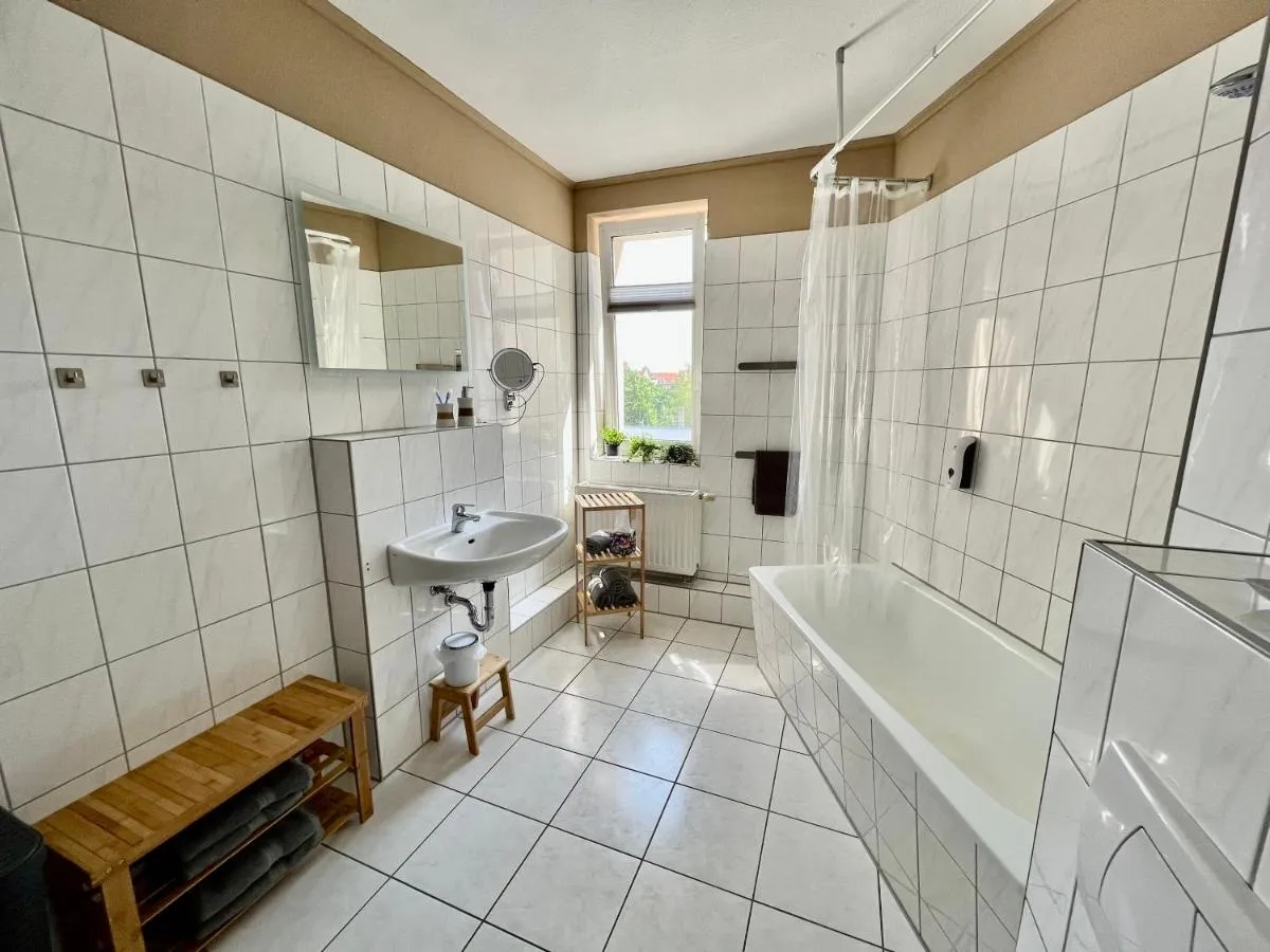 Image 2 of Purer Luxus mit 2 Schlafzimmern, Balkon und Privat-Parkplatz