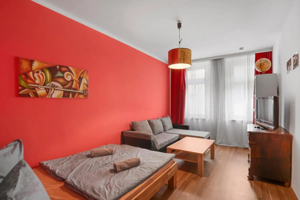 Image 1 of Retro Courtyard Central Leipzig