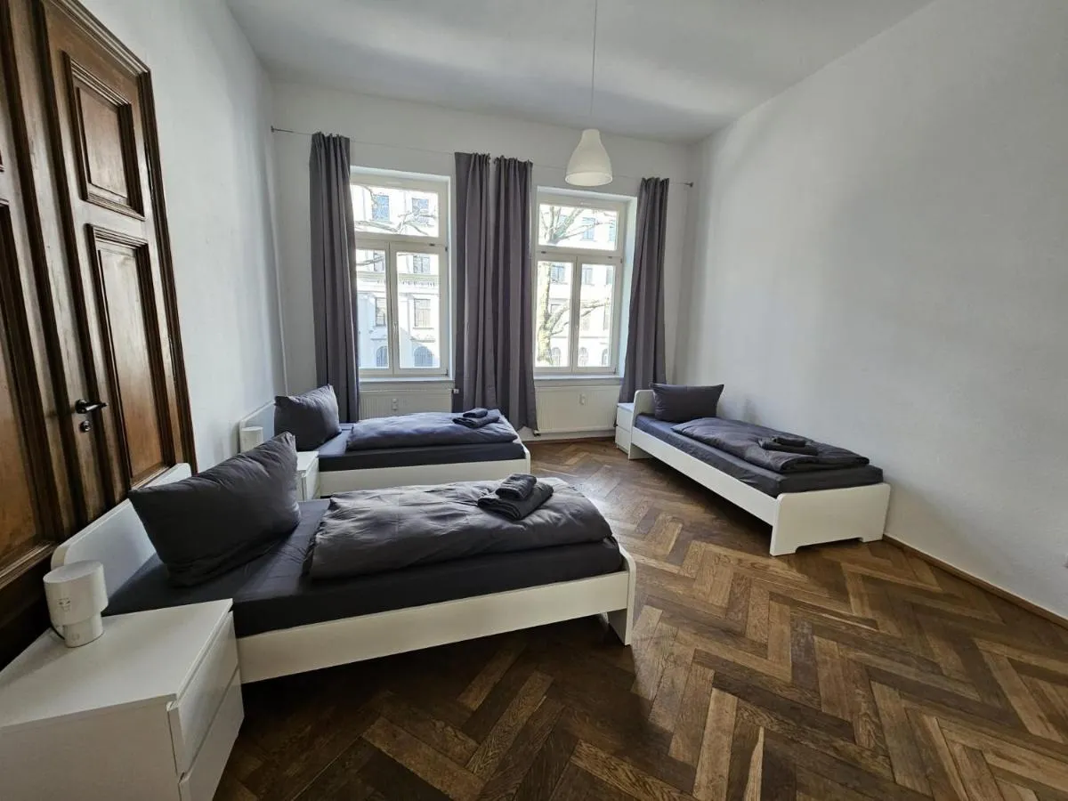 Image 5 of Sehr große Unterkunft mit 6 Schlafzimmern, Küche, Bad und großem Wohnzimmer im Herzen von Leipzig