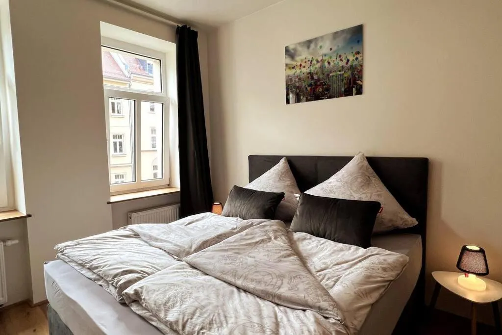 Image 6 of Soul-Apartment Balkon PrivatParkplatz 2 Boxspringbetten 55Zoll TV WLAN