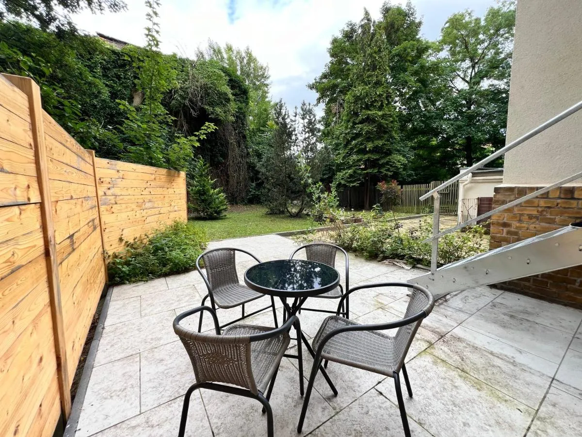 Image 5 of Soul-Apartment Terrasse Privat-Parkplatz Boxspringbett 55Zoll TV WLAN