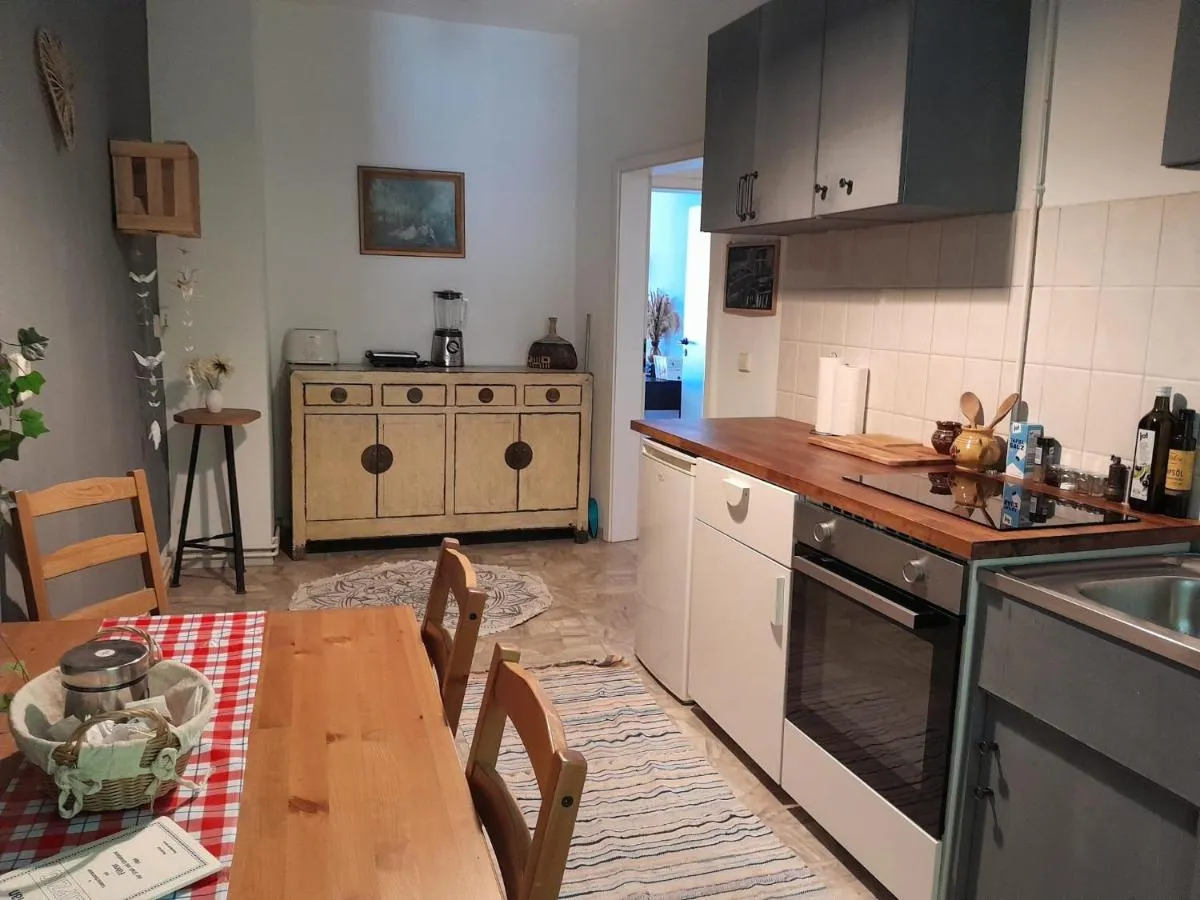 Image 2 of Spacious 2-room-Apartment in Leutzsch