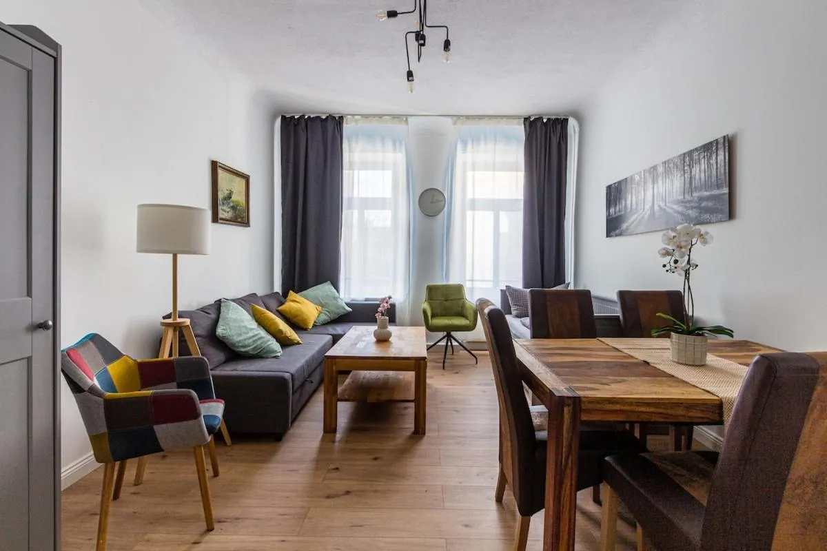 Image 1 of Spacious flat close to center