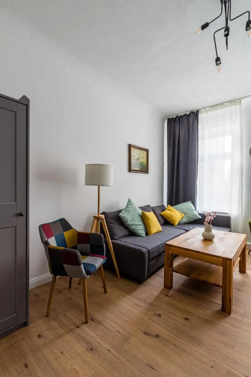 Image 3 of Spacious flat close to center