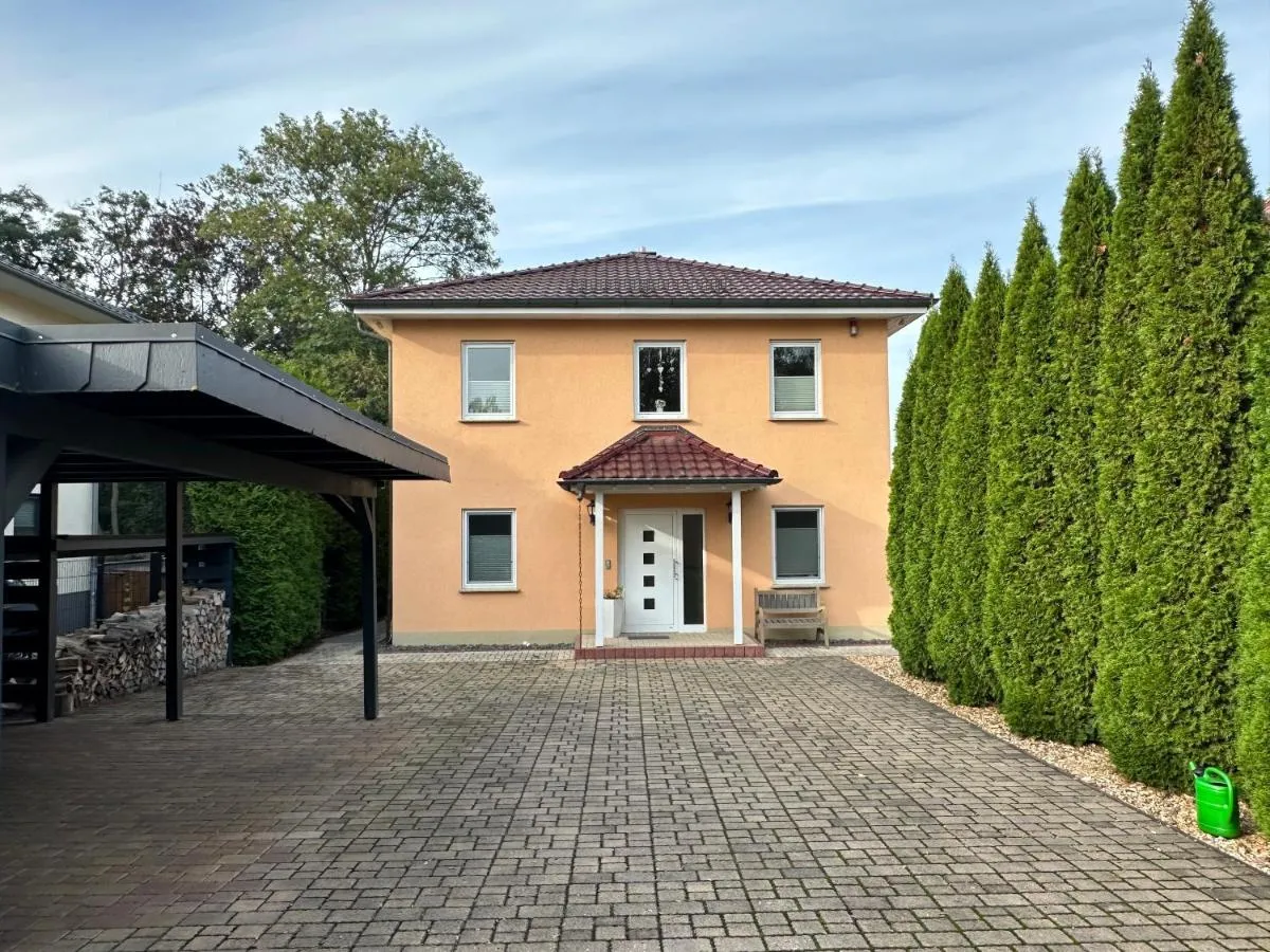 Image 5 of Stadtvilla in Leipzig 7 Personen 3 Schlafzimmer 2 Bäder Garten und Terrasse zentral gelegen Messe Innenstadt Seen