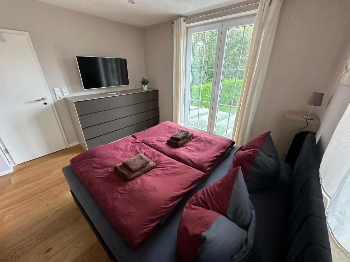 Image 6 of Stadtvilla in Leipzig 7 Personen 3 Schlafzimmer 2 Bäder Garten und Terrasse zentral gelegen Messe Innenstadt Seen