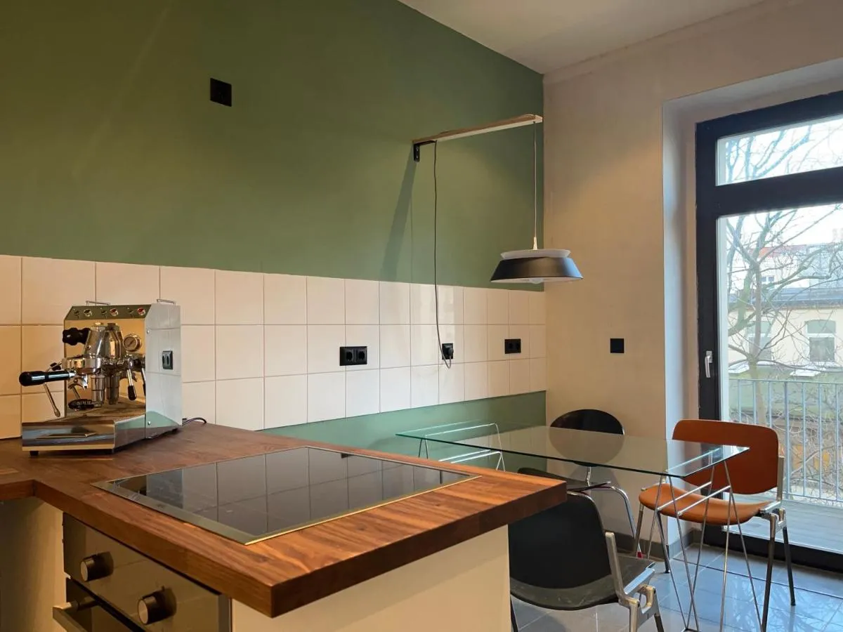 Image 3 of Stilvoller Altbau mit Balkon – 10 min to center