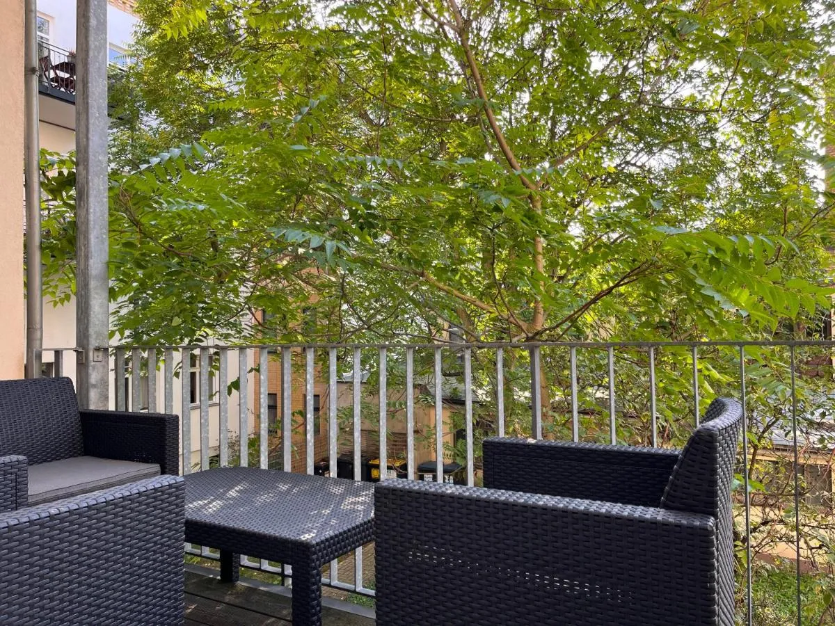 Image 5 of Stilvoller Altbau mit Balkon – 10 min to center