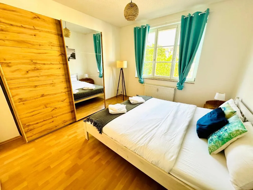 Image of Stötteritz Holiday Apartment – 3 Rooms – 6 People – 5 beds – Balcony – Great public transport 11 minutes to the city