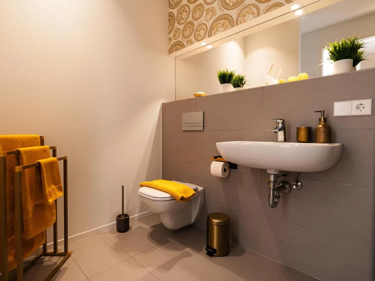 Image 2 of Studio 180