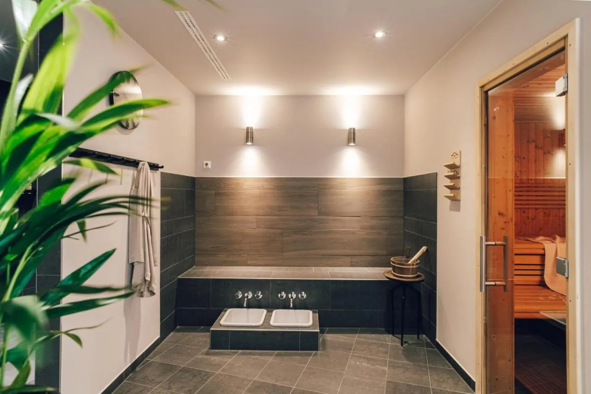 Image 2 of Townhouse Leipzig